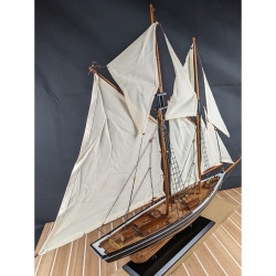 Segelyacht "Bluenose" - 80 cm